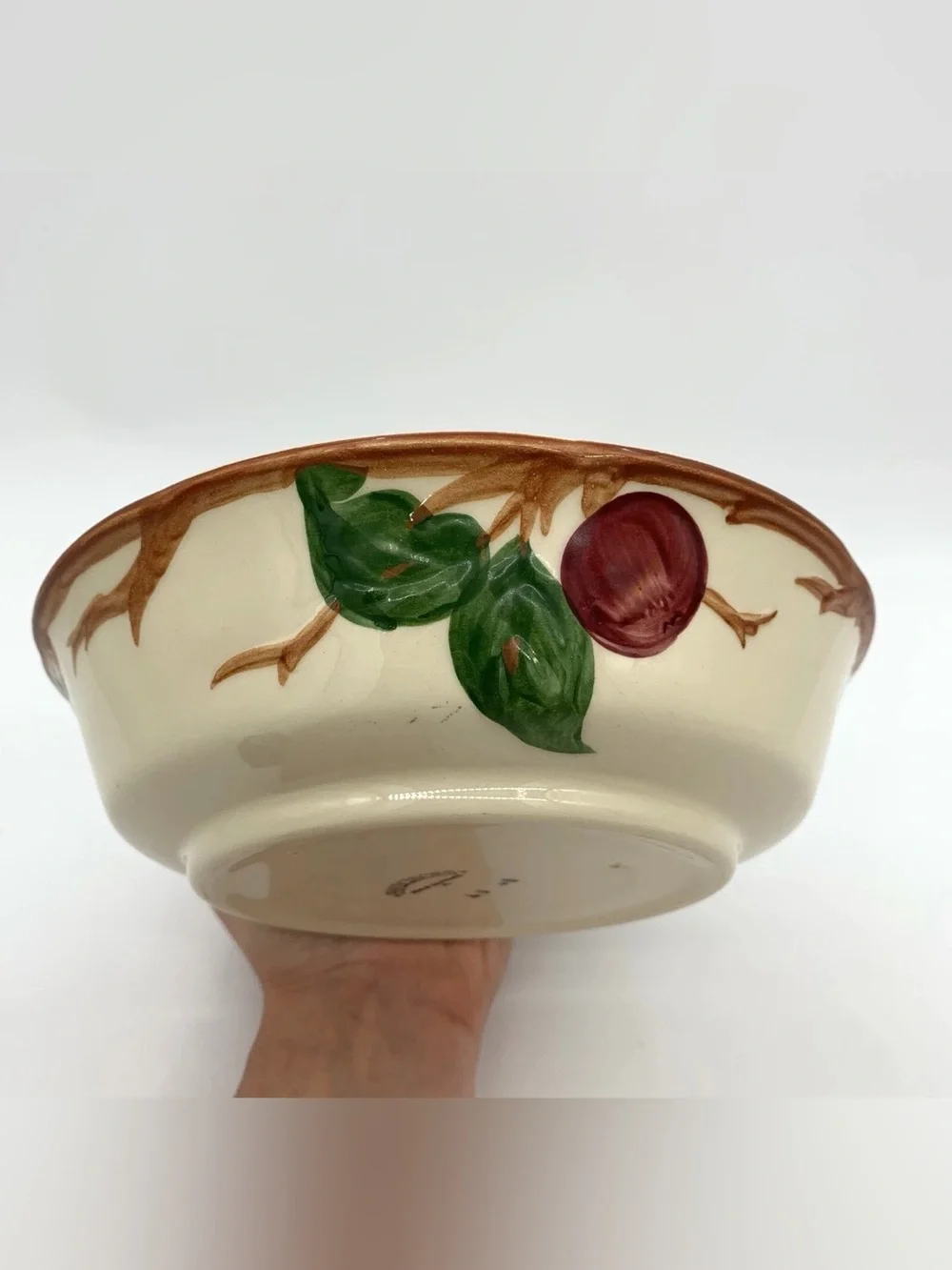 1949-53 Franciscan Apple Footed Vegetable Serving Bowl 7.5